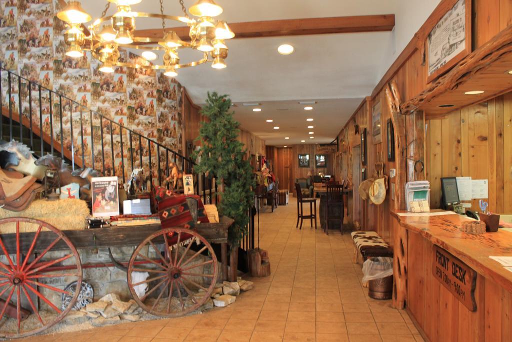 בנדרה Flying L Ranch Resort & Golf Course מראה חיצוני תמונה