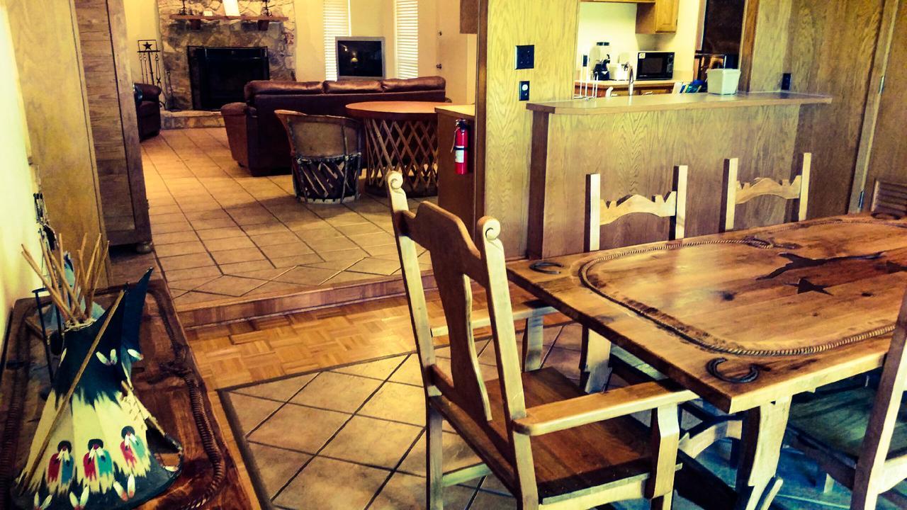 בנדרה Flying L Ranch Resort & Golf Course מראה חיצוני תמונה